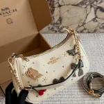 C home Teri Underarm Bag Hardware-box