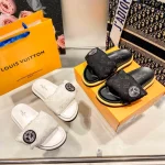 New Velcro sandals-box