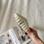 High-tech Clogs-box - Image 4
