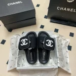 Beach sandals are a must-have for your trip-box - Image 3