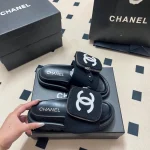 Beach sandals are a must-have for your trip-box - Image 12
