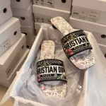 Embroidered Round Heel Slides-box(Custom-made item. Please allow 5 days for processing) - Image 2