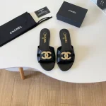 Large C-buckle cutout flat sandals-box - Image 12