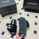 Beach sandals are a must-have for your trip-box - Image 13