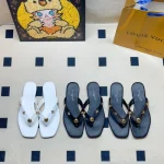 Chic effortless flip-flops-box