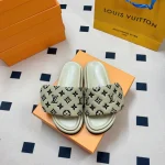 New couple-style monogram go-to bags - Image 7