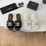 Large C-buckle cutout flat sandals-box