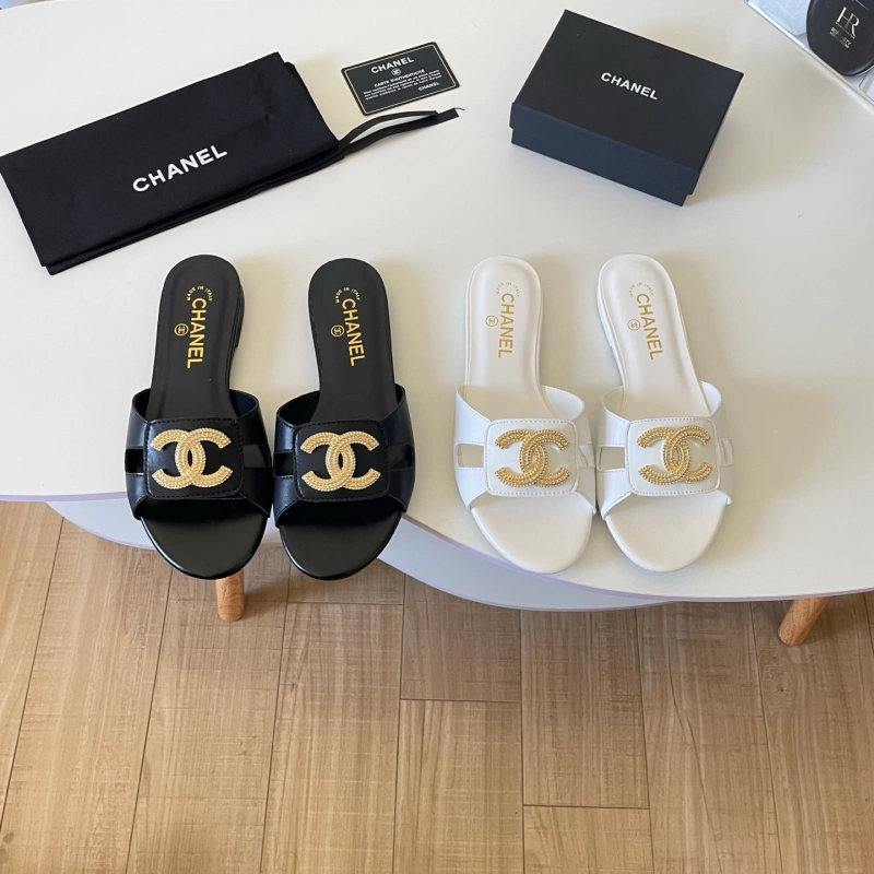 acec1d7047642c44fab583bdf58fe322 Large C-buckle cutout flat sandals-box - Image 1