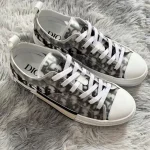 Trendy Platform Sneakers for Couples: Breathable, Comfy, and Stylish with Letter Embroidery-box - Image 8