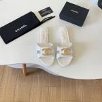 Large C-buckle cutout flat sandals-box - Image 5