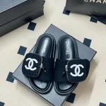 Beach sandals are a must-have for your trip-box - Image 4
