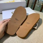 New Fashionable Non-Slip Beach Sandals - Versatile Style - Image 2
