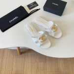 Large C-buckle cutout flat sandals-box - Image 4