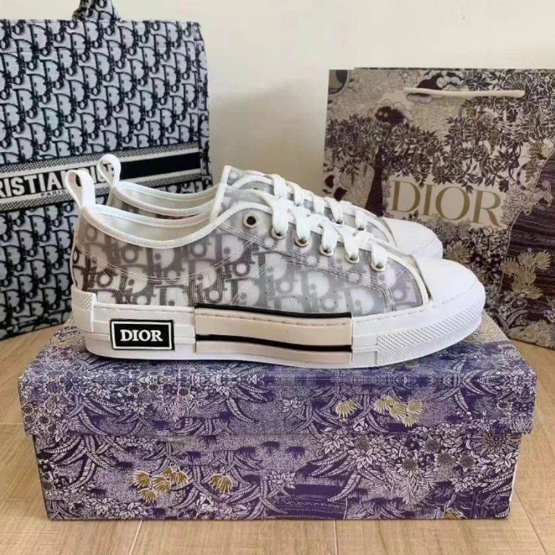 美图秀秀批处理_20260508113440 Trendy Platform Sneakers for Couples: Breathable, Comfy, and Stylish with Letter Embroidery-box - Image 1