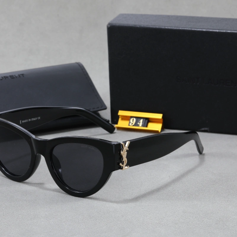 美图秀秀批处理_20260518145524 Trendy New Sunglasses - One Size Fits All-box - Image 1