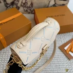 L brand's new messenger bag-box - Image 2