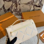 L brand's new messenger bag-box - Image 8