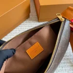 Exquisite men's bag with box - Image 5