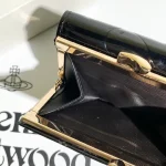 Black and gold patent leather embossed wallet-box - Image 5