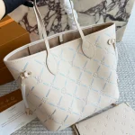 Stylish detachable pouch with a mother-and-child zipper design-box - Image 2