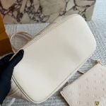 Stylish detachable pouch with a mother-and-child zipper design-box - Image 8