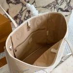 Stylish detachable pouch with a mother-and-child zipper design-box - Image 6