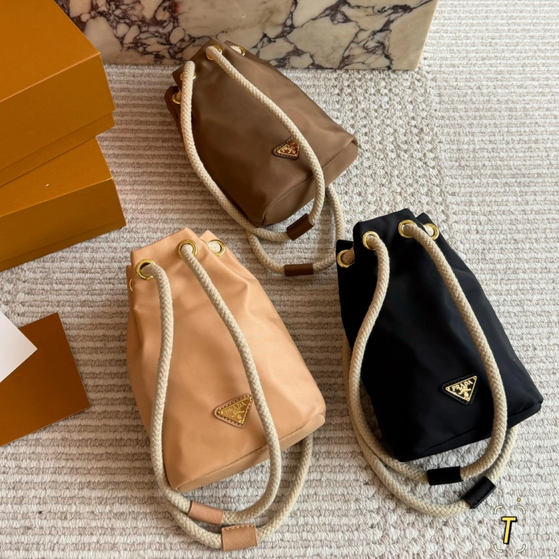 13425118032626000 Mini drawstring bucket bag-box - Image 1