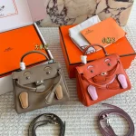 The classic Kelly bag from Hermès-box - Image 23