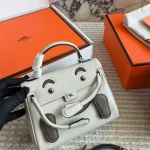The classic Kelly bag from Hermès-box - Image 21
