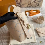 A premium bucket bag that is highly photogenic and full of aesthetic vibes-box - Image 3