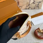 A versatile classic shell bag-box - Image 5