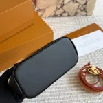 A versatile classic shell bag-box - Image 4