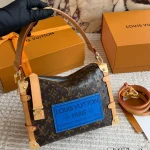 Comes with a full set of soft box packaging-box