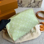 Includes a high-quality dust bag with tone-on-tone letter embroidery and a box - Image 4