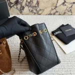Quilted mini bucket bag: Blending classic elegance with effortless style into your everyday life-box - Image 10