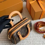 Effortless French chic and retro style, seamlessly yours-box - Image 9