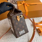 The monogram transforms into a soft, milk-carton style package-box - Image 8