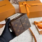 The monogram transforms into a soft, milk-carton style package-box - Image 6