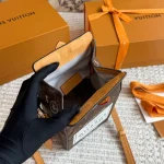 The monogram transforms into a soft, milk-carton style package-box - Image 3