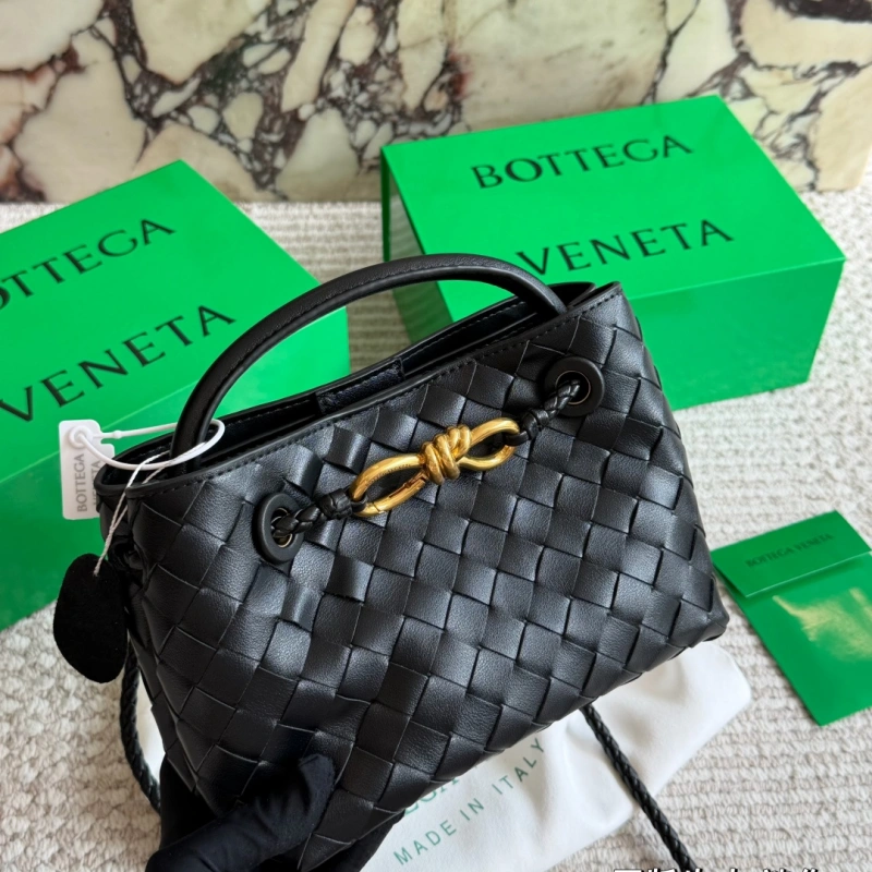 13426238466821000 Obsessed with that effortless, laid-back Old Money vibe-box - Image 1