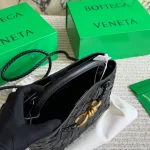 Obsessed with that effortless, laid-back Old Money vibe-box - Image 3
