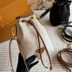 Mini drawstring bucket bag-box - Image 7
