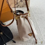 Mini drawstring bucket bag-box - Image 10