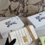 Quilted chain bag-box - Image 4