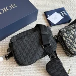 Perfect for both shoulder and crossbody wear. It goes well with both office and casual outfits-box - Image 3