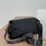 A messenger bag brings a softer, more feminine touch to your outfit - Image 5