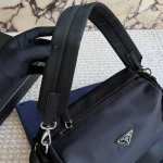 A versatile size, perfect for your everyday commute or casual outings-no box - Image 5