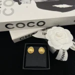 New vintage round stud earrings-box - Image 2