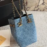 Delicate lambskin with signature quilted stitching-box - Image 6