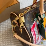 Replica pillow bag with original hardware (foldable)-box - Image 9